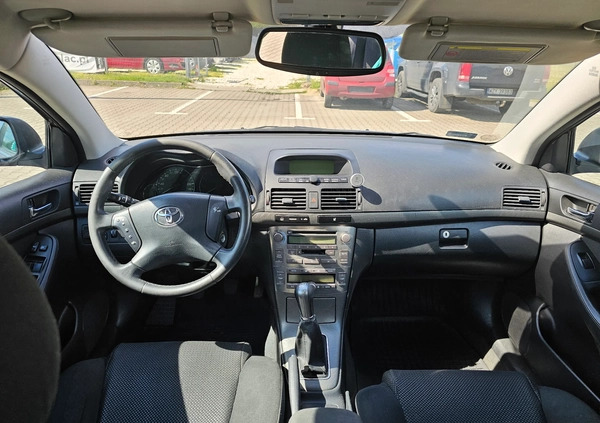 Toyota Avensis cena 14000 przebieg: 297111, rok produkcji 2006 z Wolbórz małe 106